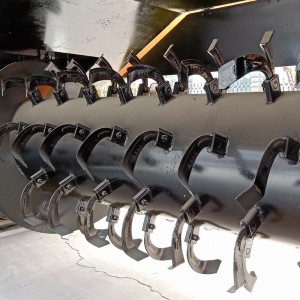 Pembakar Kompos Jenis Crawler Baja